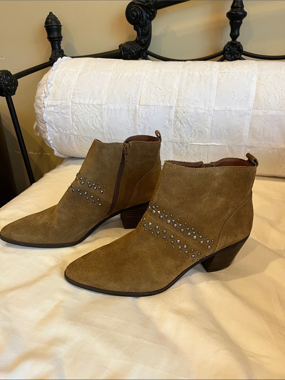 Lucky Brand Tan Suede Studded Ankle Booties
